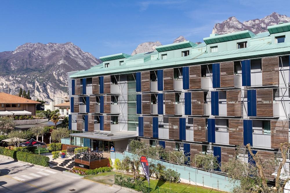 Caravel Bike Hotel Torbole Sul Garda Extérieur photo
