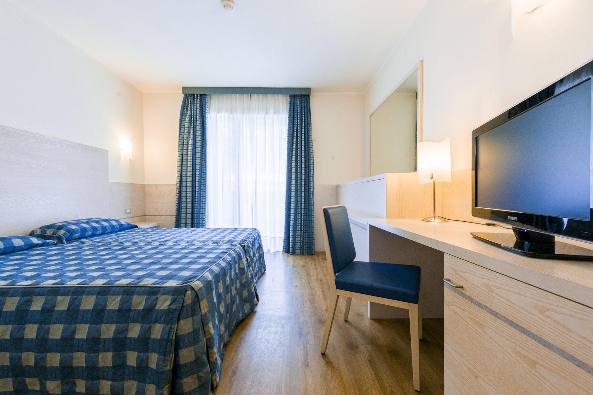 Caravel Bike Hotel Torbole Sul Garda Chambre photo