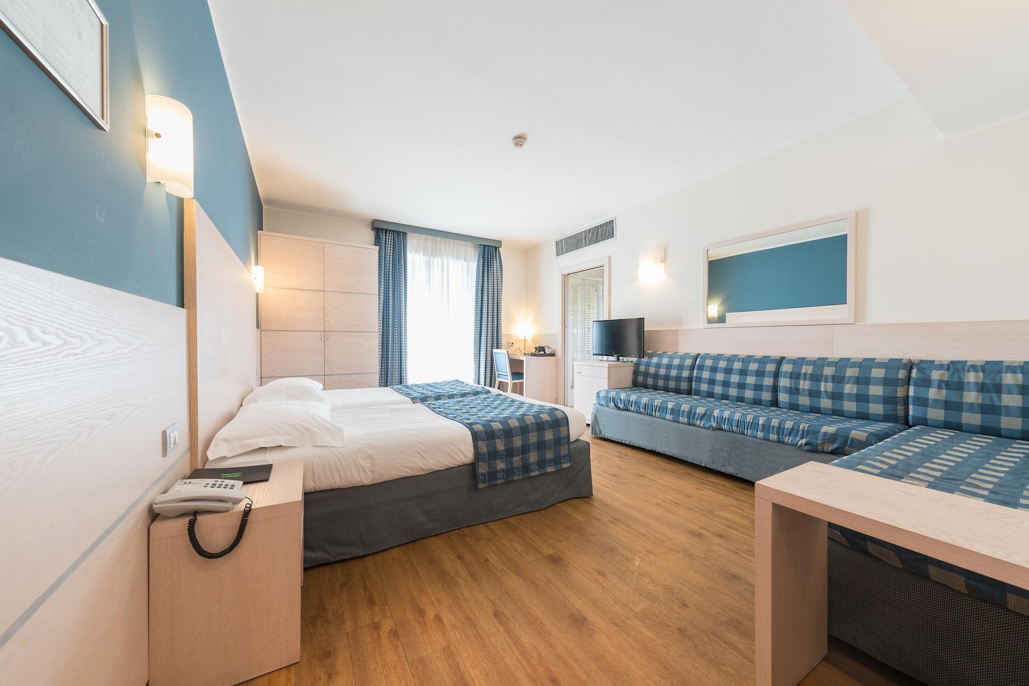 Caravel Bike Hotel Torbole Sul Garda Chambre photo