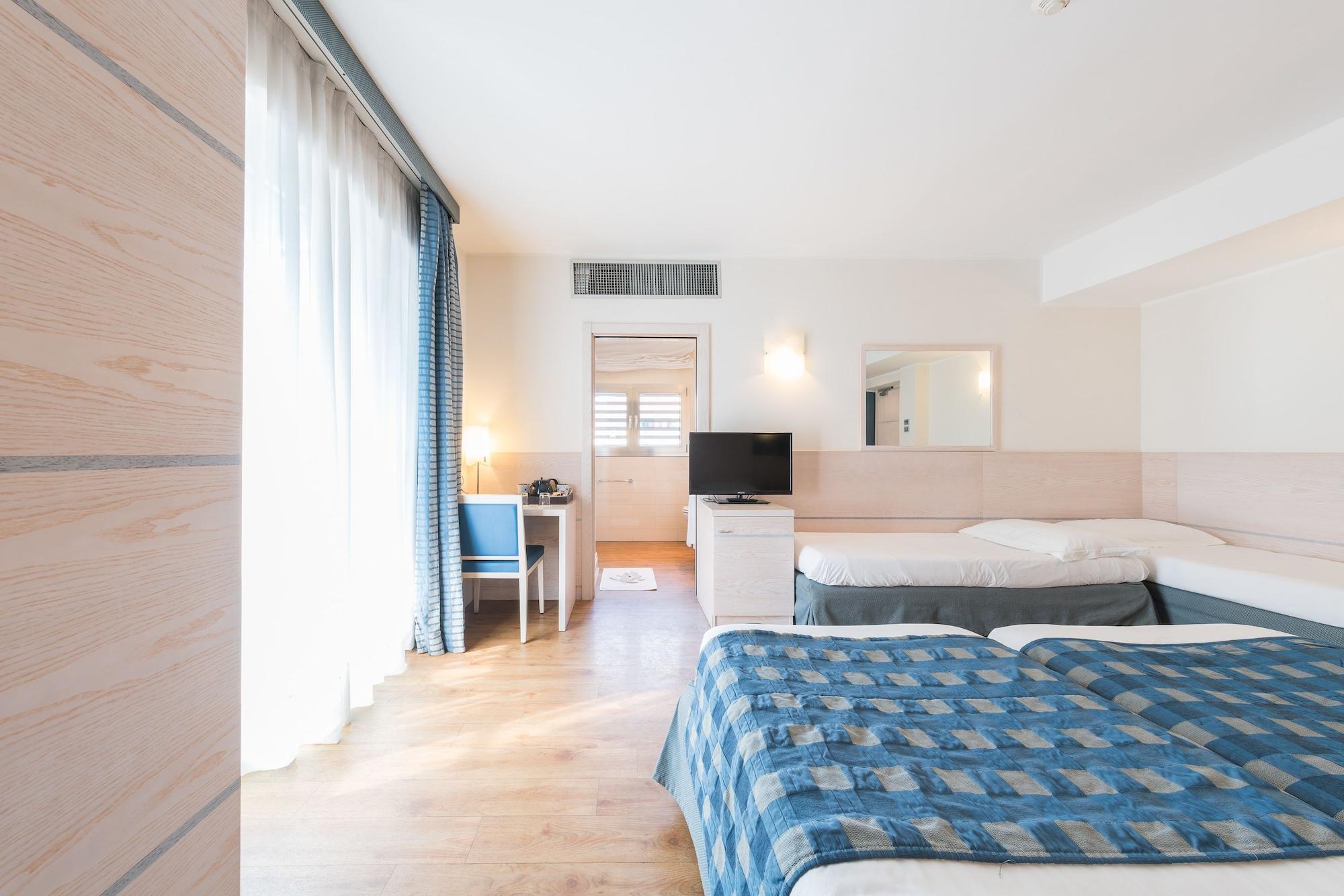 Caravel Bike Hotel Torbole Sul Garda Chambre photo