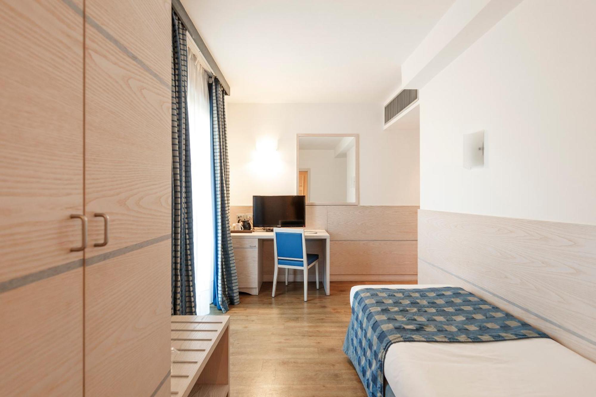 Caravel Bike Hotel Torbole Sul Garda Extérieur photo
