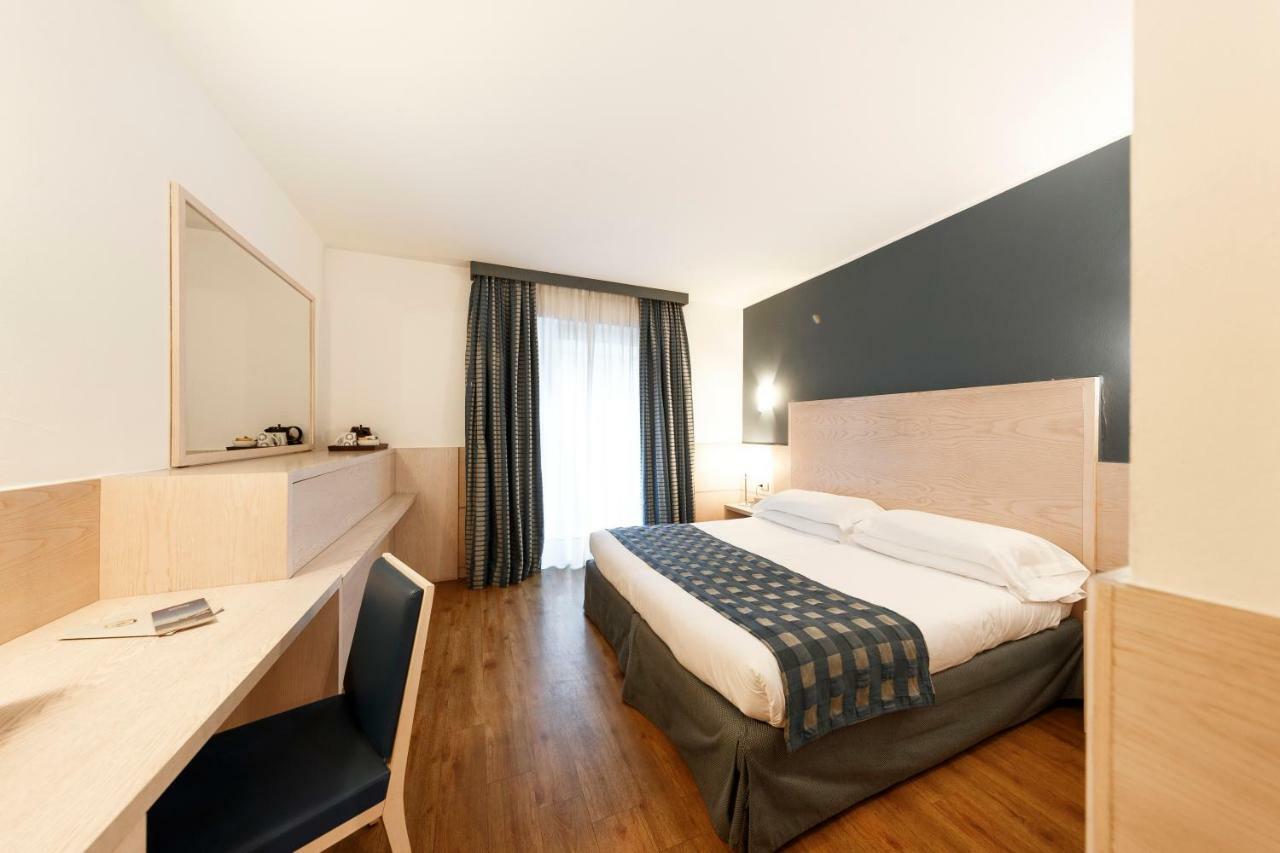 Caravel Bike Hotel Torbole Sul Garda Extérieur photo