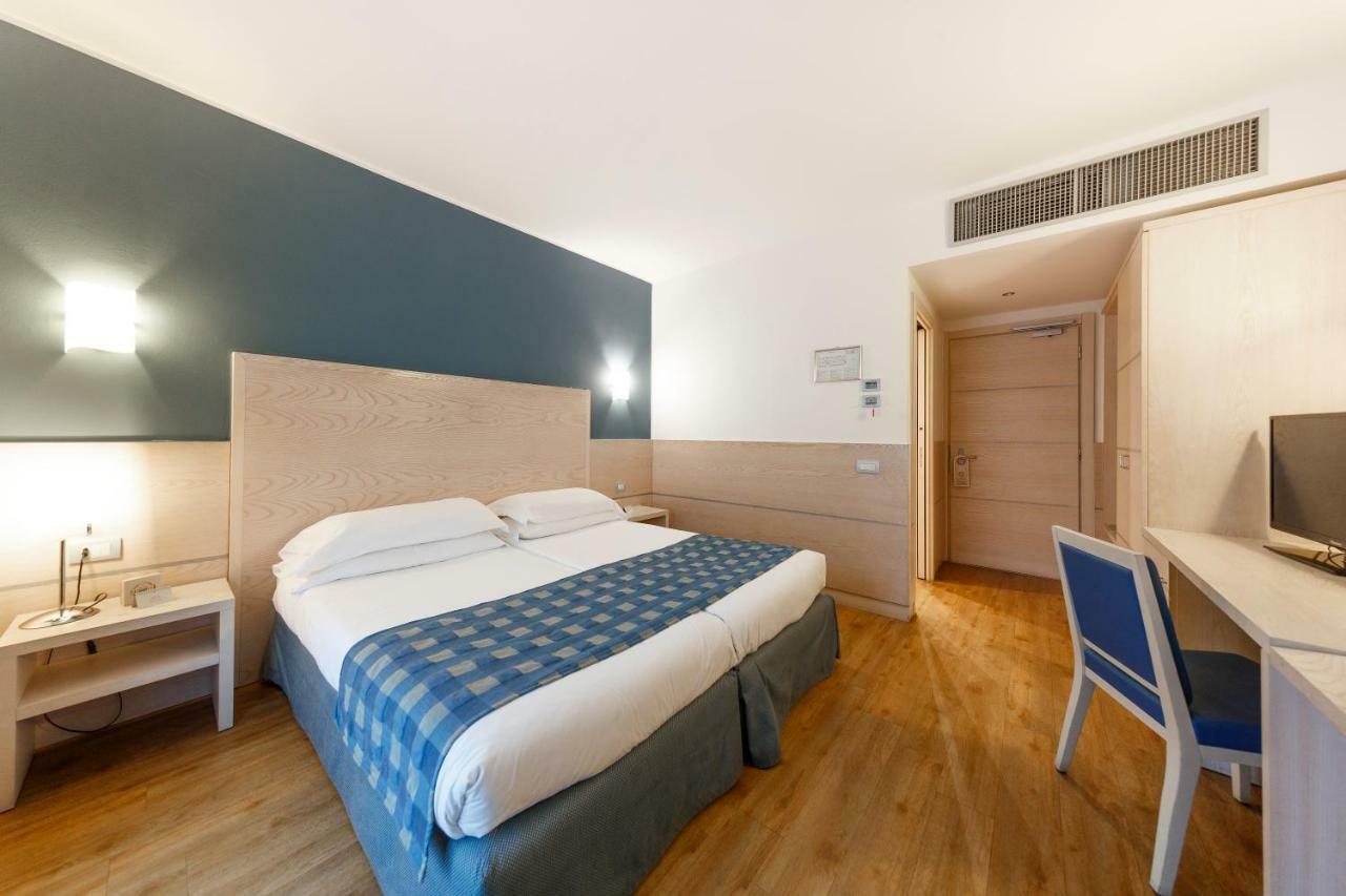 Caravel Bike Hotel Torbole Sul Garda Extérieur photo